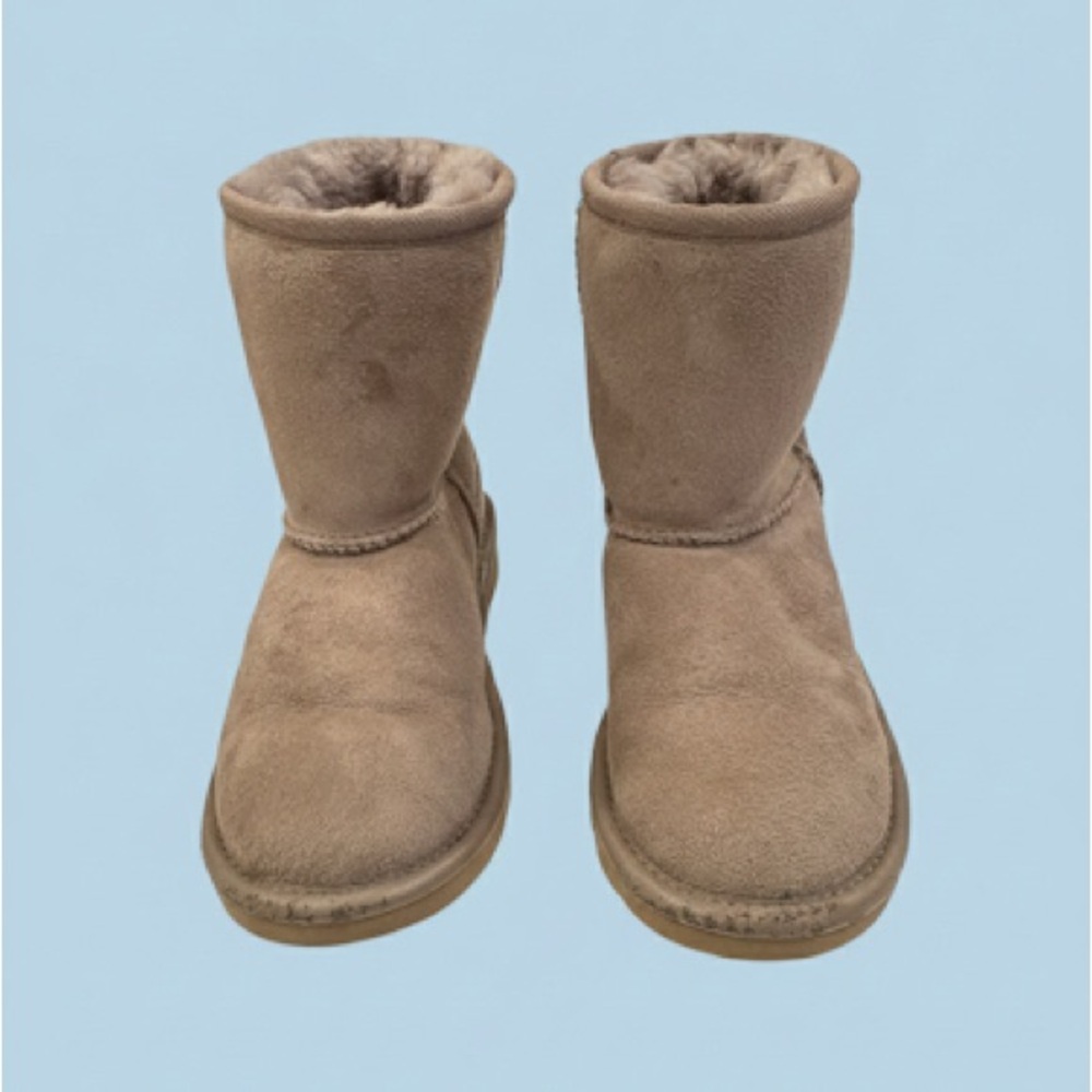 UGG Girls Light Brown Classic Boots - Size 13